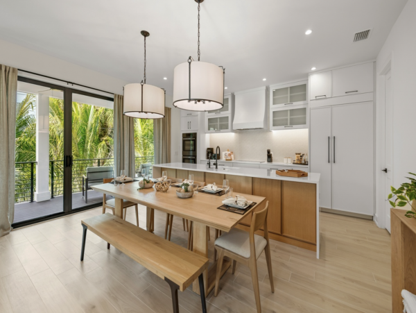 Luxury 5 Bedroom Vacation Home in Anna Maria 2 Min Walk to Beach
