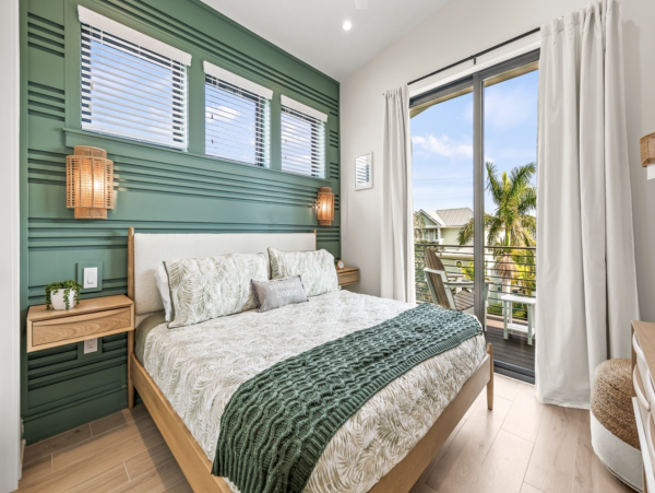 Luxury 5 Bedroom Vacation Home in Anna Maria 2 Min Walk to Beach