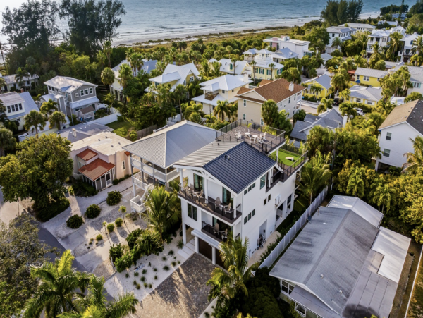 Luxury 5 Bedroom Vacation Home in Anna Maria 2 Min Walk to Beach