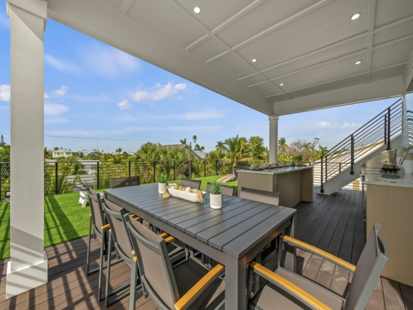Luxury 5 Bedroom Vacation Home in Anna Maria 2 Min Walk to Beach