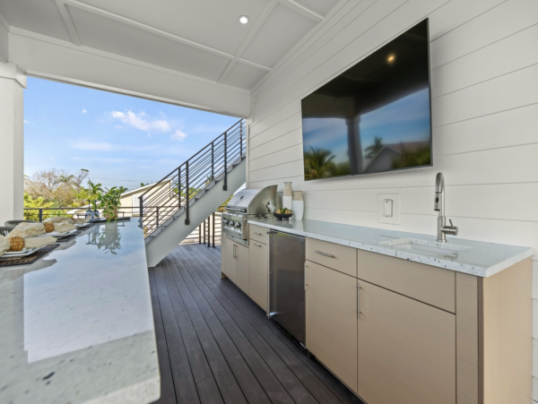 Luxury 5 Bedroom Vacation Home in Anna Maria 2 Min Walk to Beach