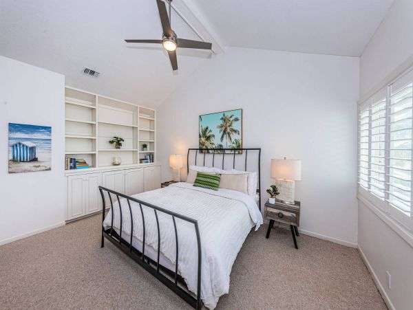 Stunning Belleair Beach Townhouse: Ocean Views & Pool Access