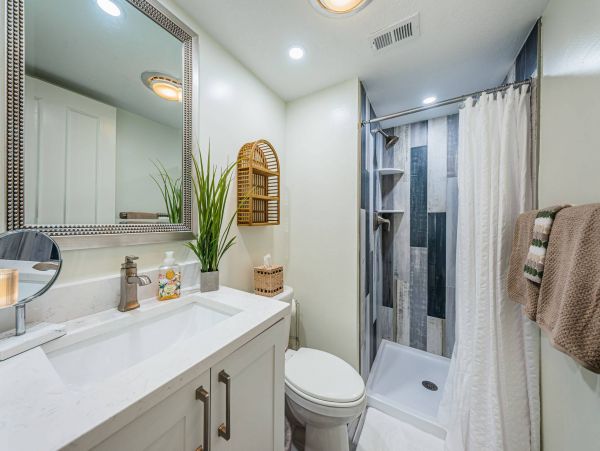 Stunning Belleair Beach Townhouse: Ocean Views & Pool Access