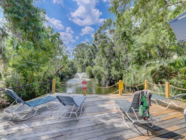Hilton Head Vacation Rental 2nd-Level Townhome