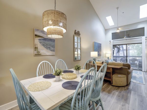 Hilton Head Vacation Rental 2nd-Level Townhome