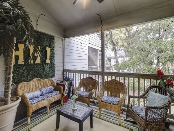 Hilton Head Vacation Rental 2nd-Level Townhome
