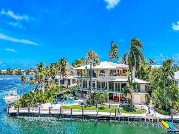 Luxury Vacation Rental with 5 Bedrooms & Amazing Views