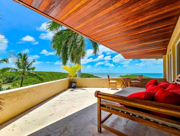 Luxury Vacation Rental with 5 Bedrooms & Amazing Views