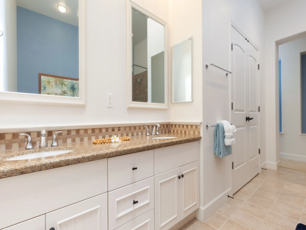 Wonderful Vacation Home with 3 Bedrooms & Great Amenities