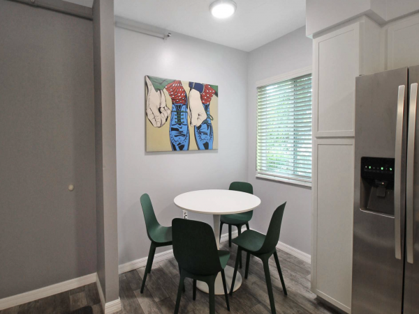 Modern Two Bedroom Condo in the Heart of Sarasota