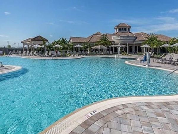 Lake Front Two Bedroom Rental Condo in Lakewood Ranch