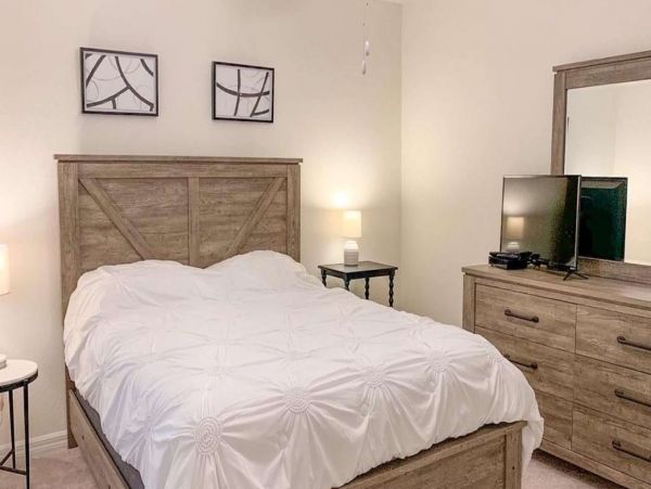Lake Front Two Bedroom Rental Condo in Lakewood Ranch
