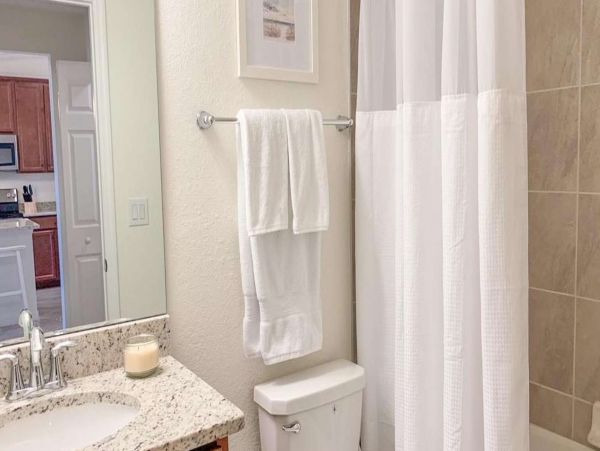 Lake Front Two Bedroom Rental Condo in Lakewood Ranch