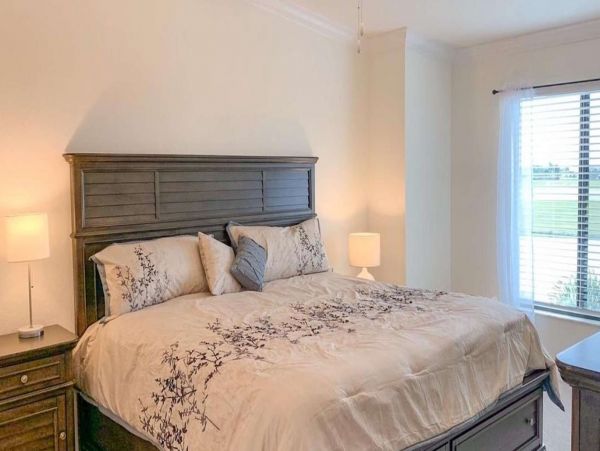 Lake Front Two Bedroom Rental Condo in Lakewood Ranch