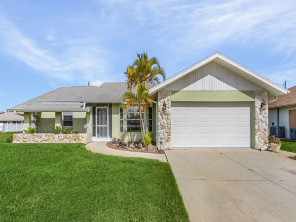 Relax in Englewood: Villa with Saltwater Pool & Space