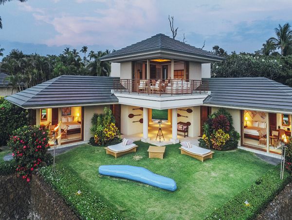 Exquisite Home with 10 Bedrooms & Amazing Amenities