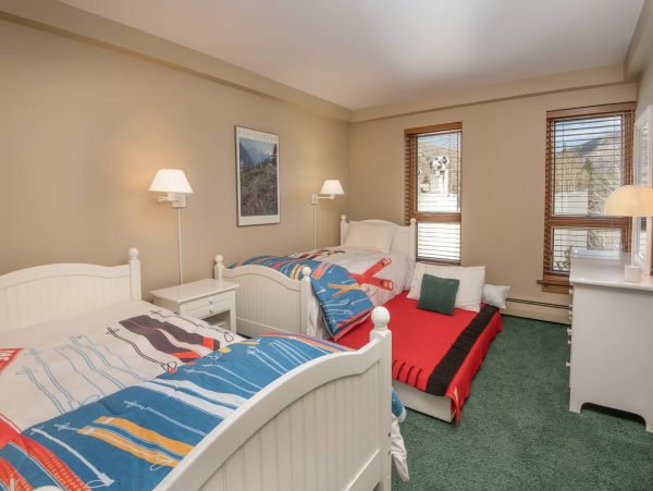 Cozy Vail Ski in Ski out Vacation Rental 3 Bedroom