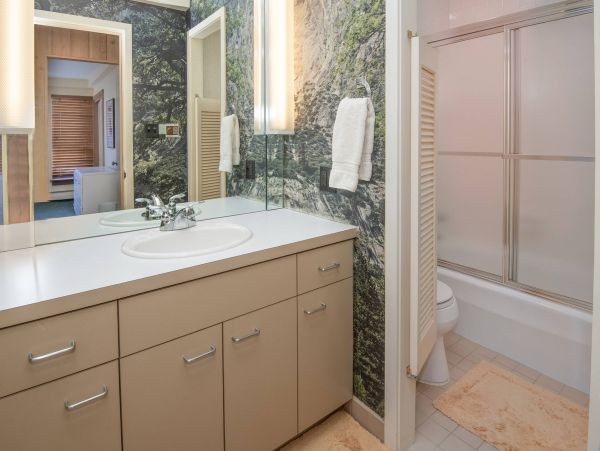 Cozy Vail Ski in Ski out Vacation Rental 3 Bedroom
