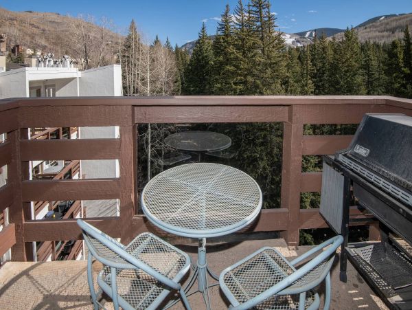 Cozy Vail Ski in Ski out Vacation Rental 3 Bedroom