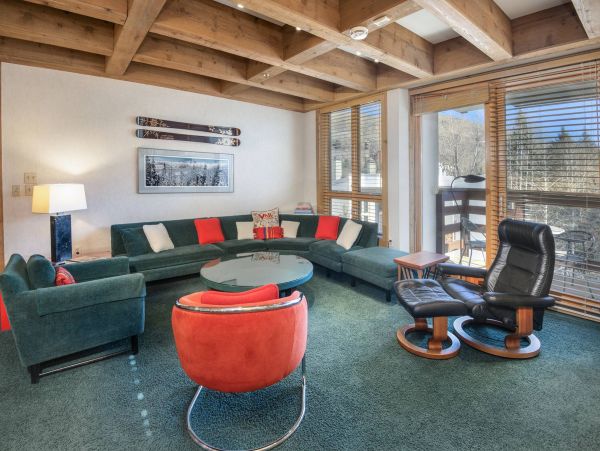 Cozy Vail Ski in Ski out Vacation Rental 3 Bedroom