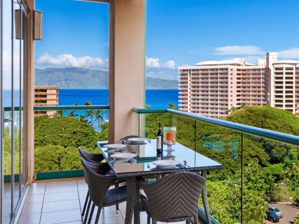 Elevated Elegance: Kaanapali 5-Bedroom Haven Ocean Views