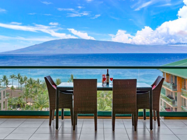 Elevated Elegance: Kaanapali 5-Bedroom Haven Ocean Views