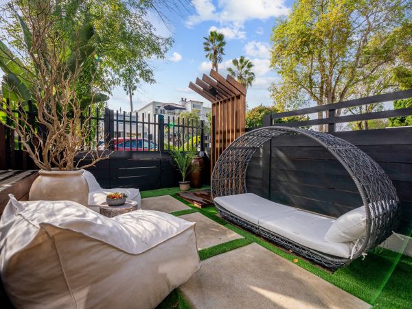 Luxury 3-Level Vacation Home Great Amenities