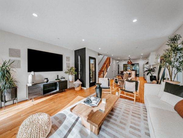 Luxury 3-Level Vacation Home Great Amenities