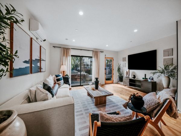 Luxury 3-Level Vacation Home Great Amenities