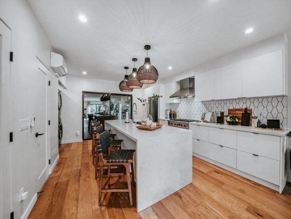 Luxury 3-Level Vacation Home Great Amenities