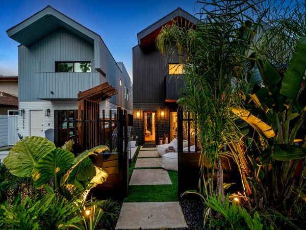 Luxury 3-Level Vacation Home Great Amenities