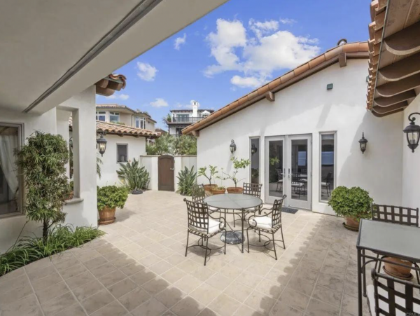 Ocean Front Luxury La Jolla Vacation Villa.