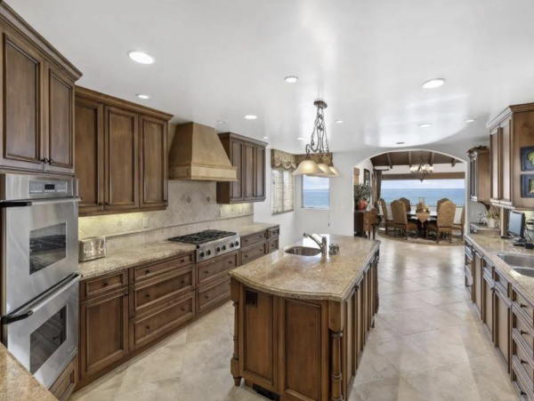 Ocean Front Luxury La Jolla Vacation Villa.