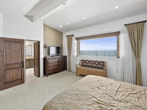 Ocean Front Luxury La Jolla Vacation Villa.