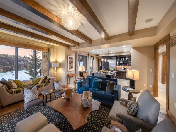 Ski in Ski out Luxury Vacation Rental with 5 Bedrooms