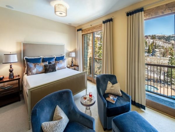 Ski in Ski out Luxury Vacation Rental with 5 Bedrooms