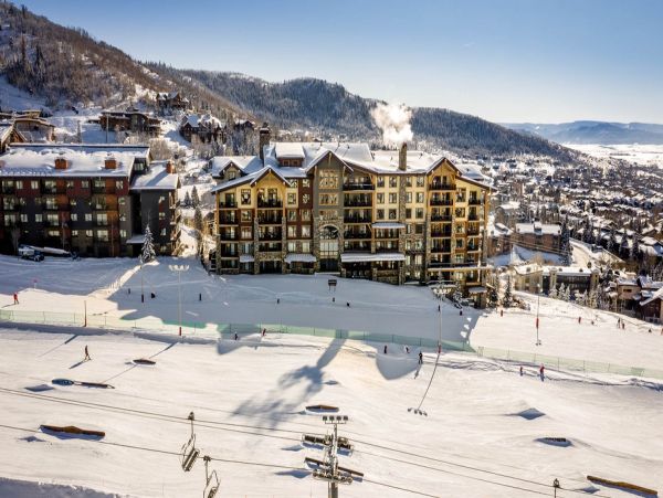 Ski in Ski out Luxury Vacation Rental with 5 Bedrooms