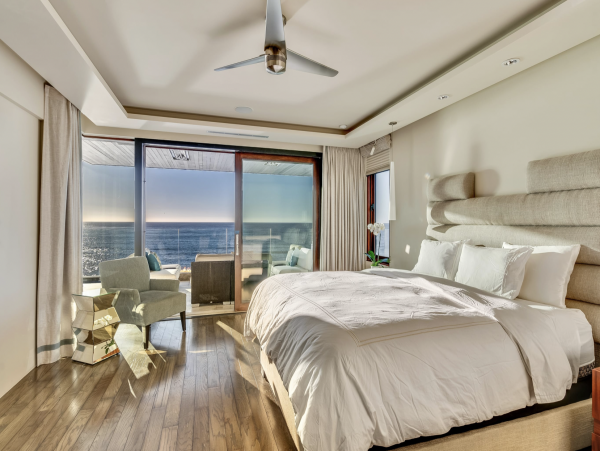 Windansea Beachfront our Bedroom Luxury