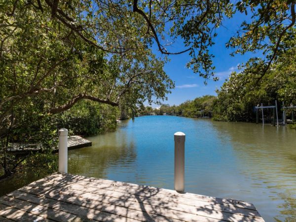 Charming Water Side NEW POOL WOW Anna Maria Island