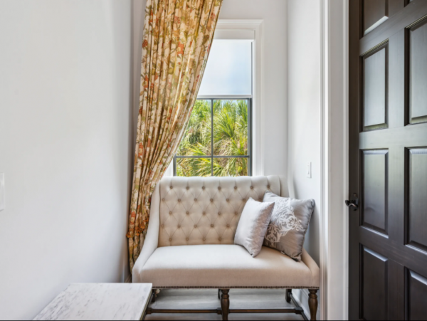 Luxurious Sarasota Rental: Waterfront, Pool, Sleeps 10