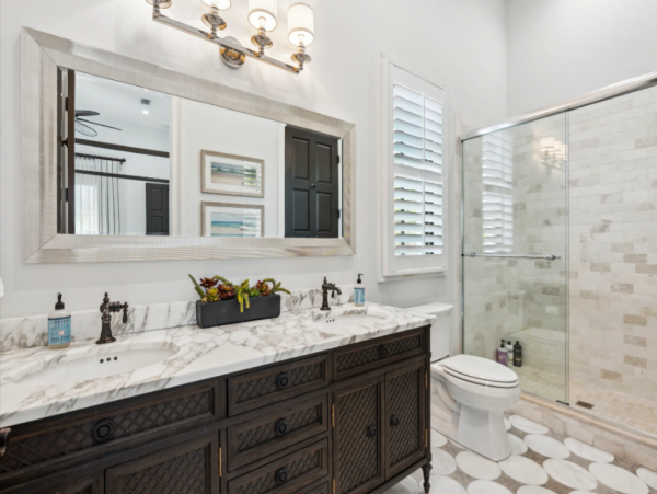 Luxurious Sarasota Rental: Waterfront, Pool, Sleeps 10