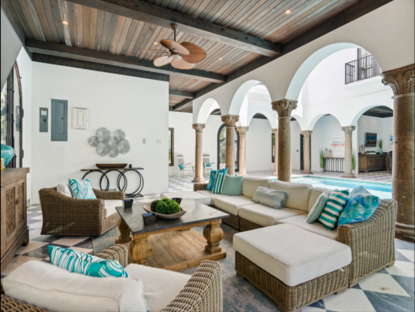 Luxurious Sarasota Rental: Waterfront, Pool, Sleeps 10