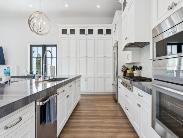 Luxurious Sarasota Rental: Waterfront, Pool, Sleeps 10