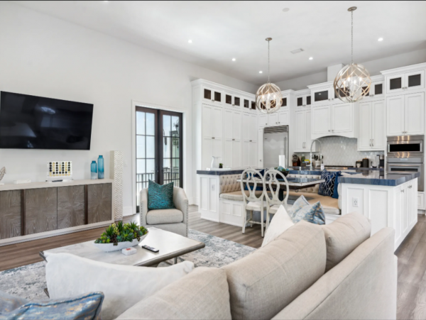 Luxurious Sarasota Rental: Waterfront, Pool, Sleeps 10