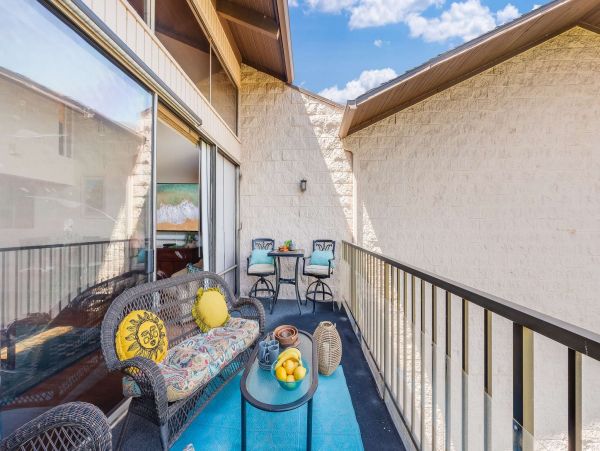Lovely Maui Vacation Condo with Partial Ocean Views
