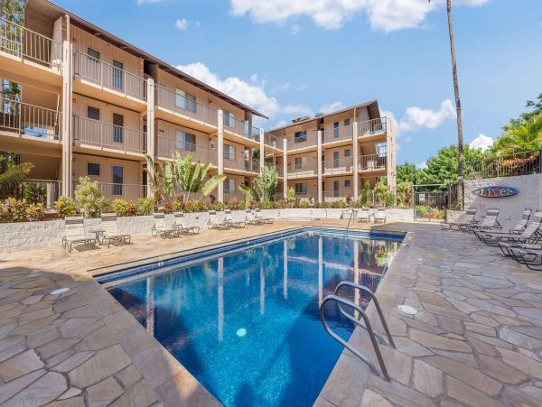 Lovely Maui Vacation Condo with Partial Ocean Views