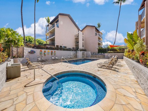 Lovely Maui Vacation Condo with Partial Ocean Views