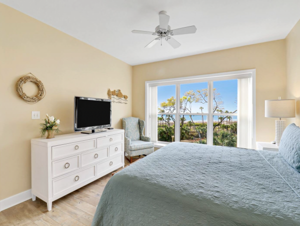 Beachfront Condo Two Bedroom in Hilton Head
