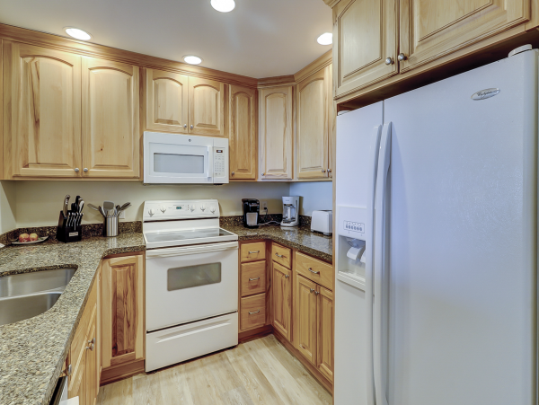 Luxurious Ocean-View Villa with Great Amenities in Hilton Head