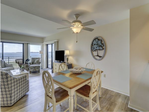 Luxurious Ocean-View Villa with Great Amenities in Hilton Head
